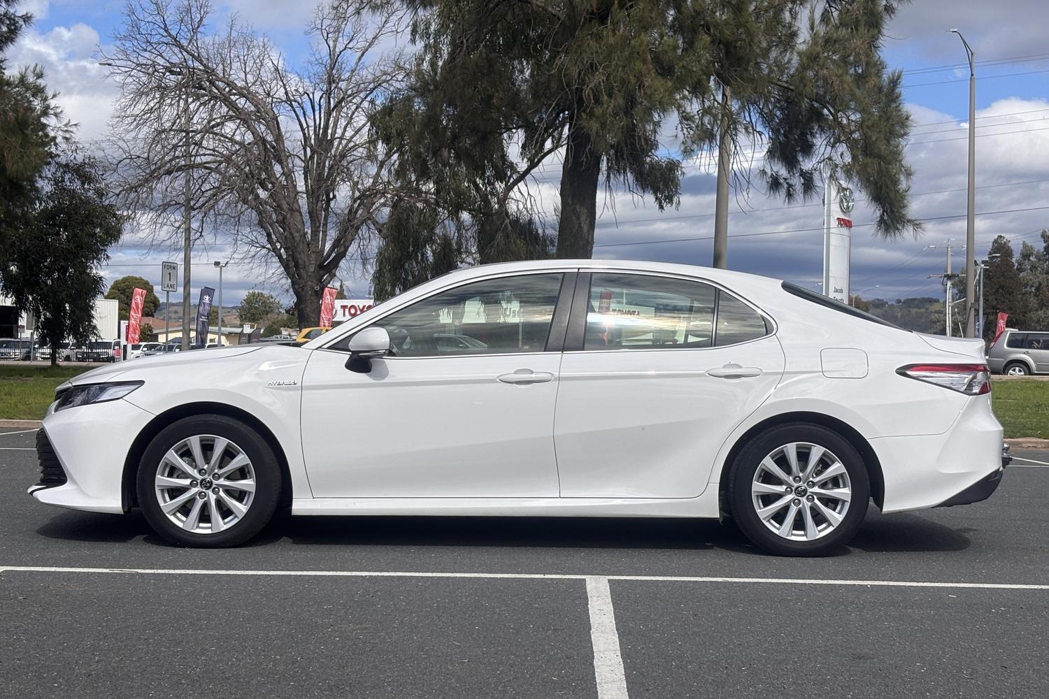 2019 Toyota Camry Ascent in White