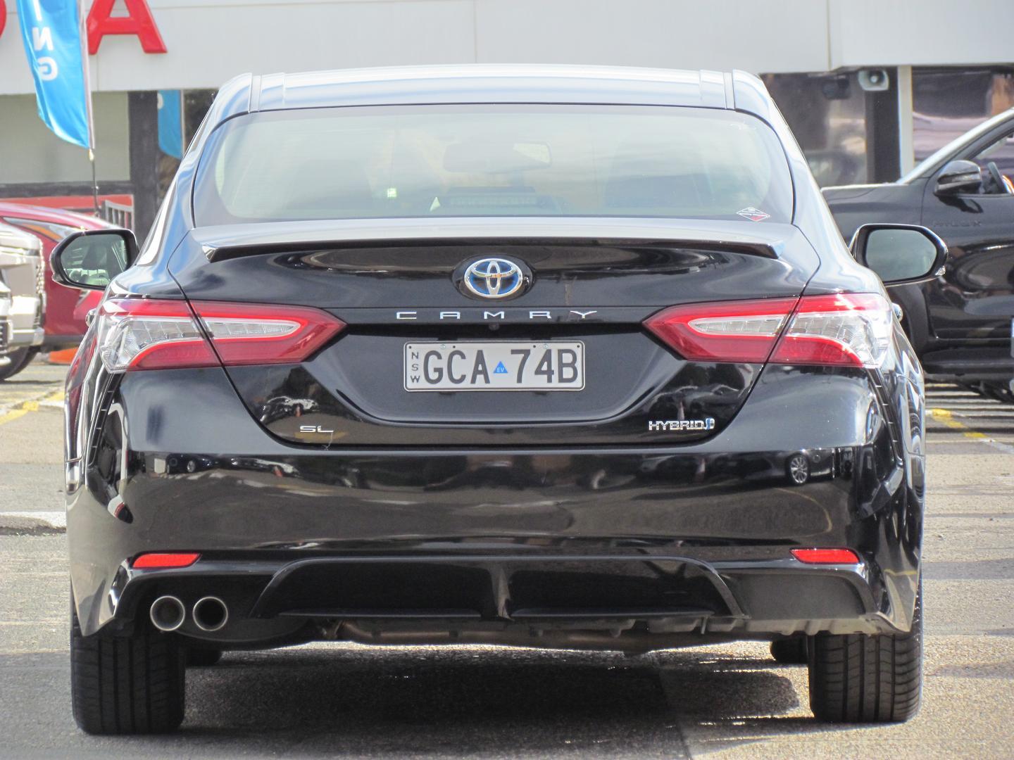 2020 Toyota Camry SL in Black
