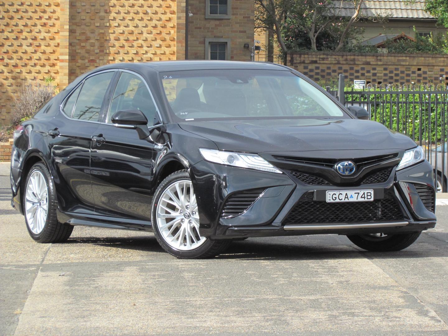 2020 Toyota Camry SL in Black