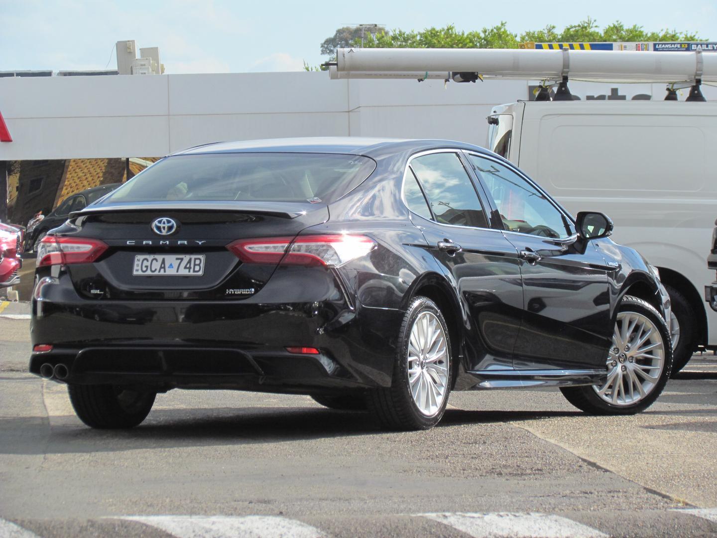 2020 Toyota Camry SL in Black