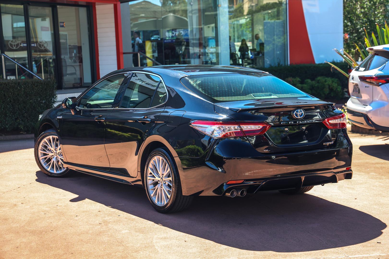 2020 Toyota Camry SL in Black