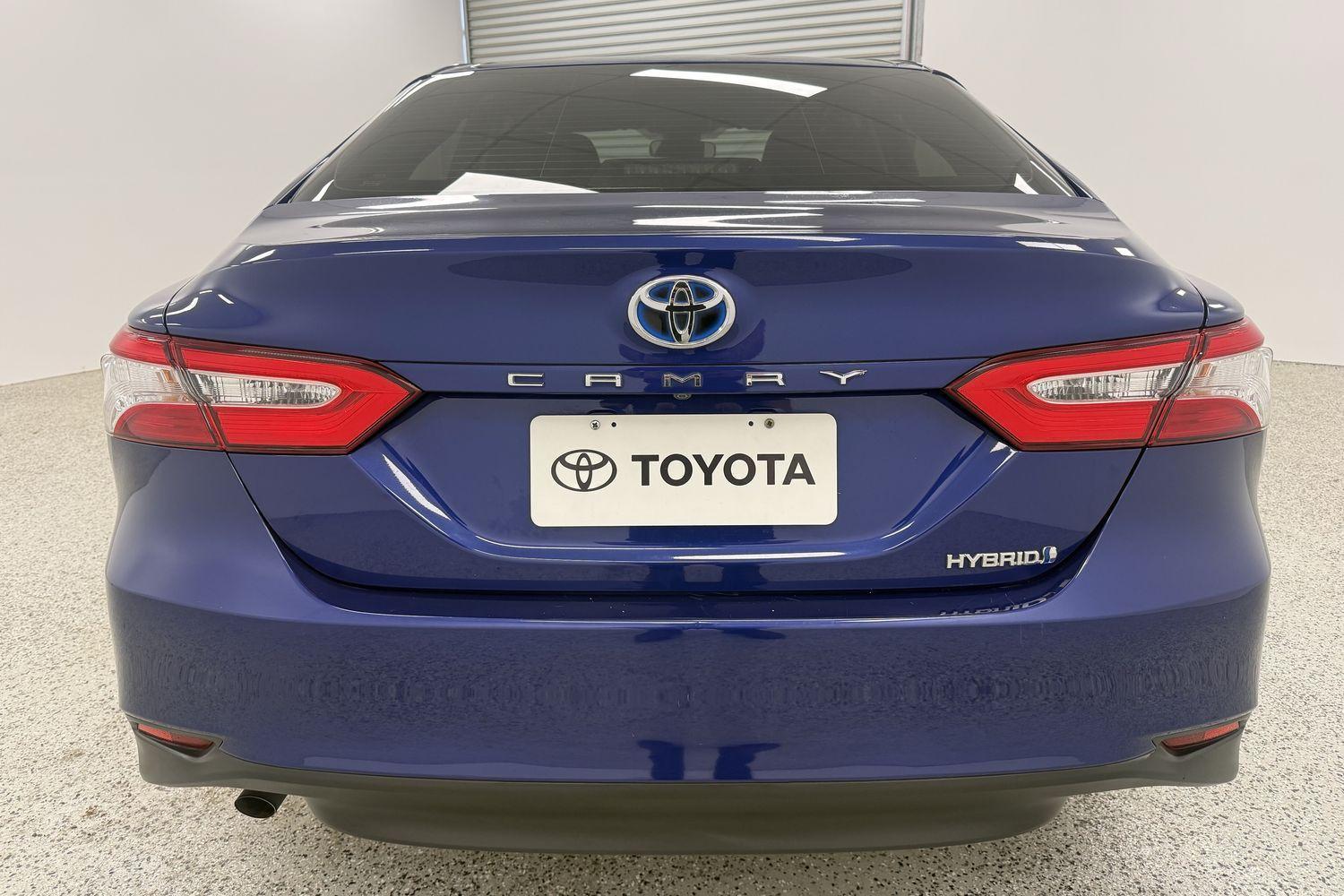 2018 Toyota Camry Ascent in Blue