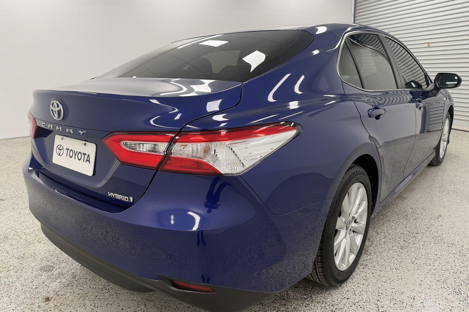 2018 Toyota Camry Ascent in Blue