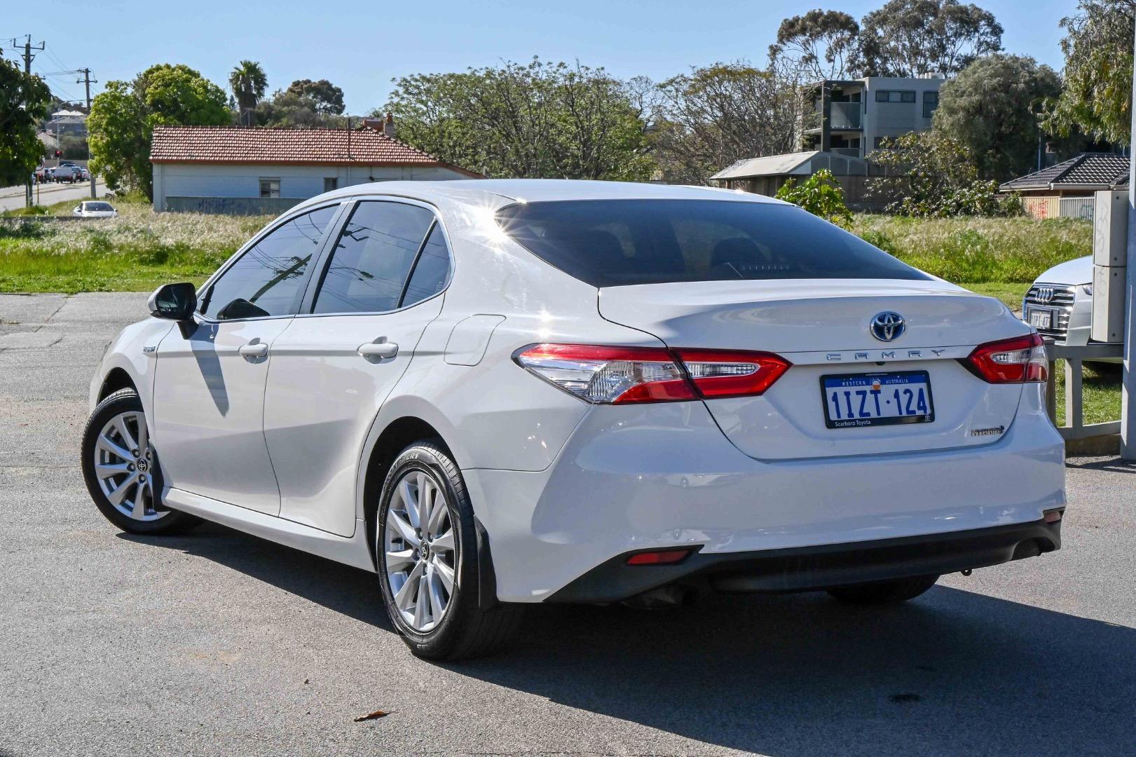 2020 Toyota Camry Ascent in White