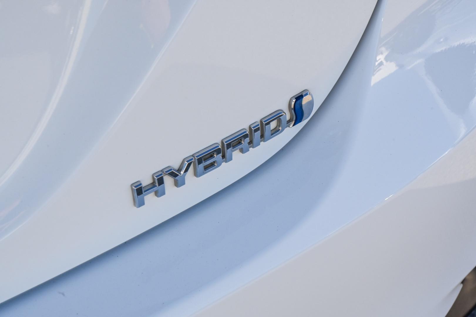 2020 Toyota Camry Ascent in White