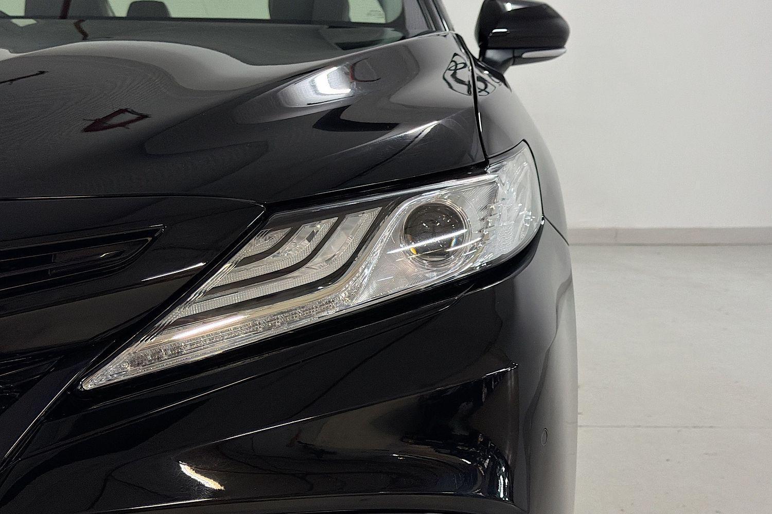 2020 Toyota Camry SL in Black