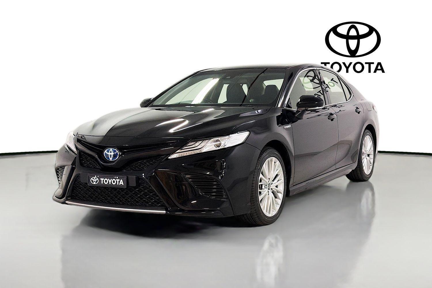 2020 Toyota Camry SL in Black