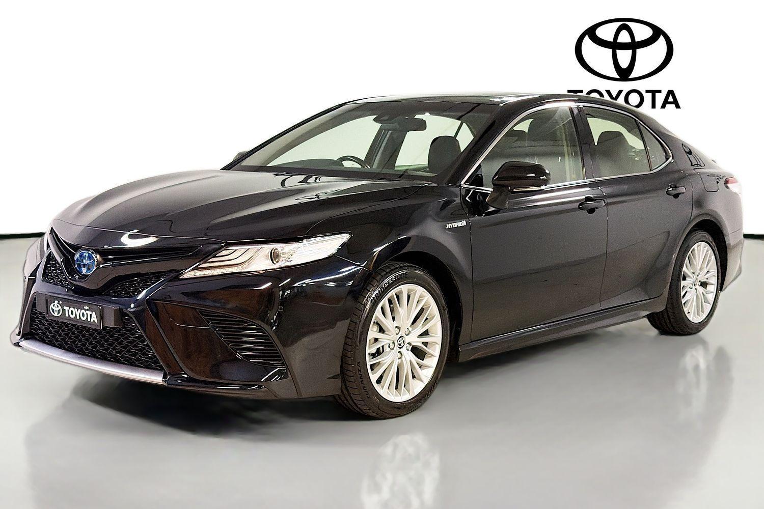 2020 Toyota Camry SL in Black