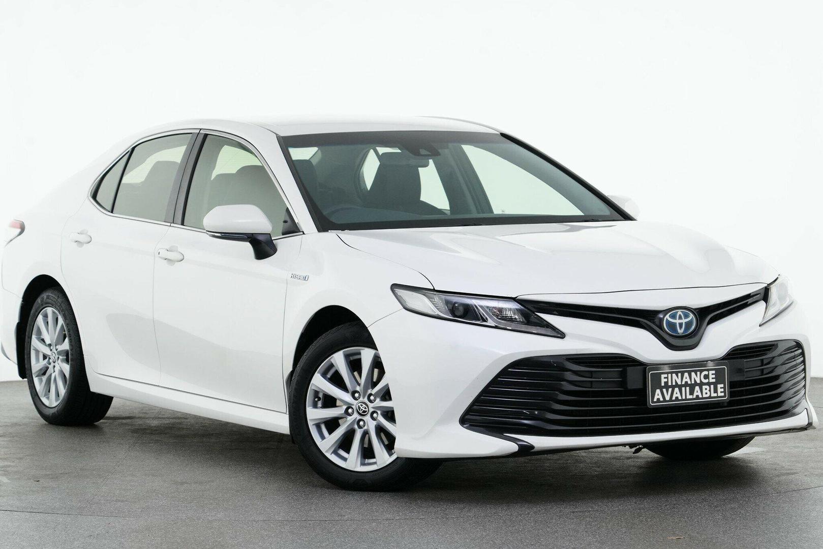 2020 Toyota Camry Ascent in White