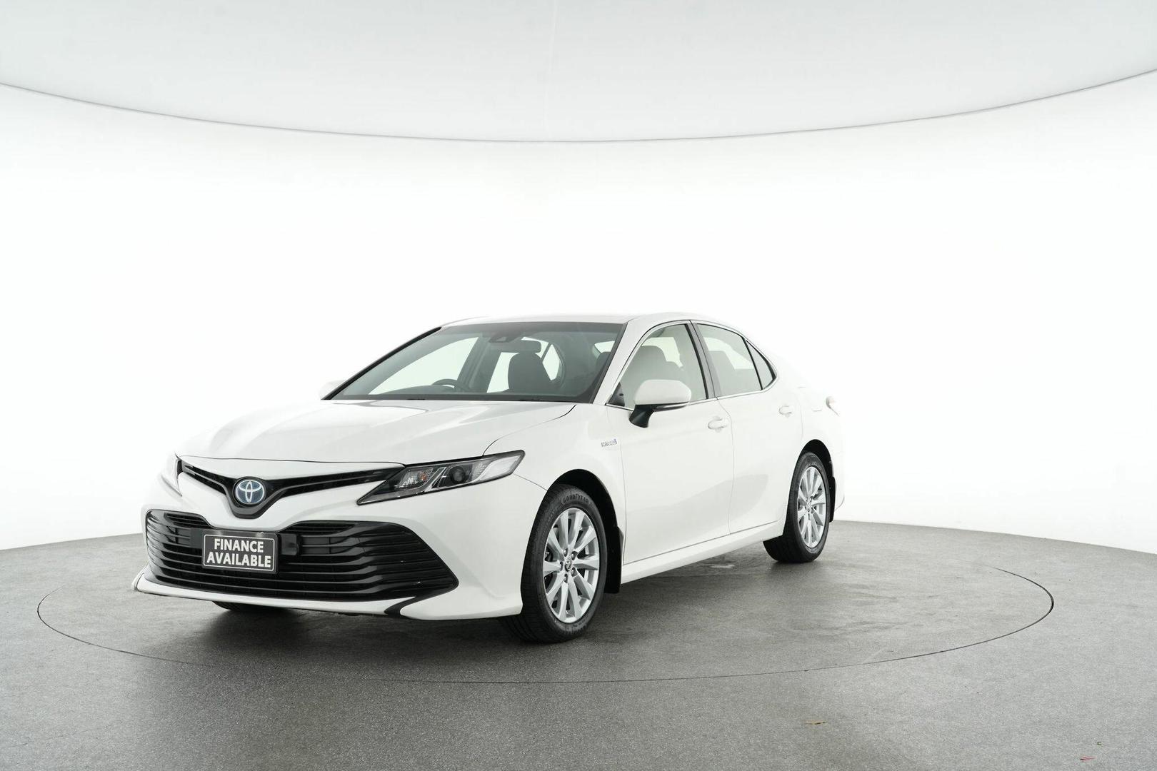 2020 Toyota Camry Ascent in White