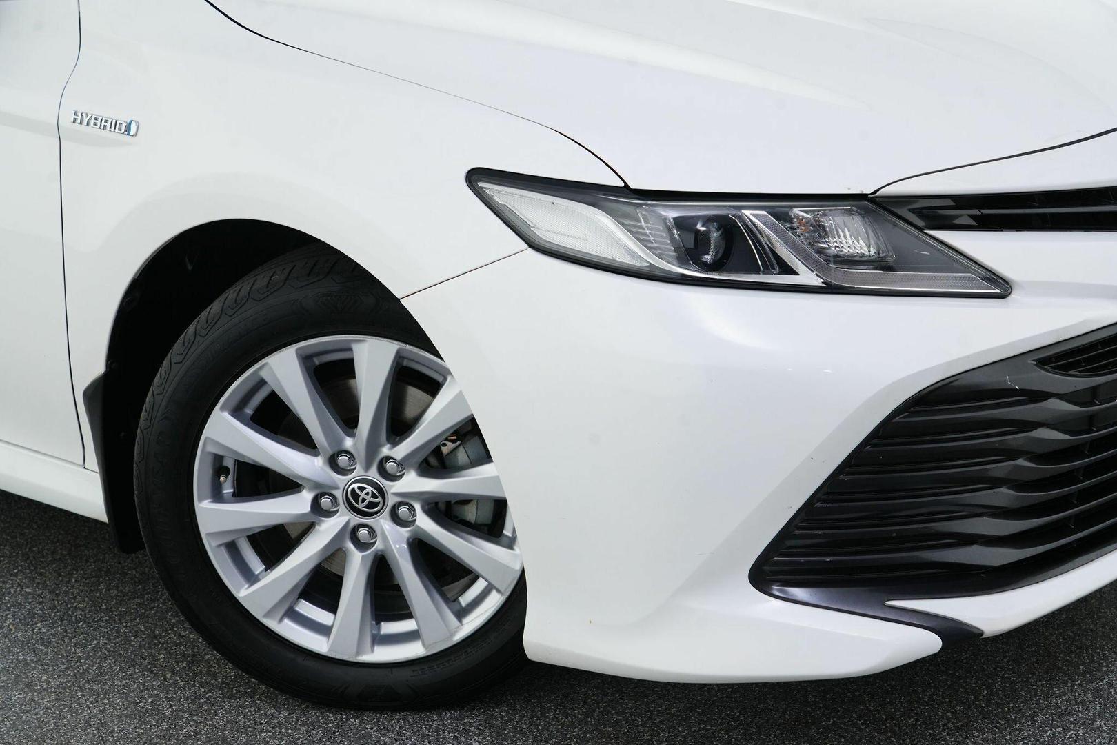 2020 Toyota Camry Ascent in White