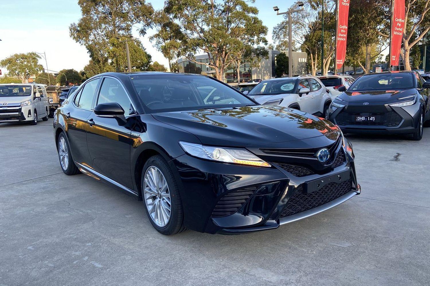 2020 Toyota Camry SL in Black