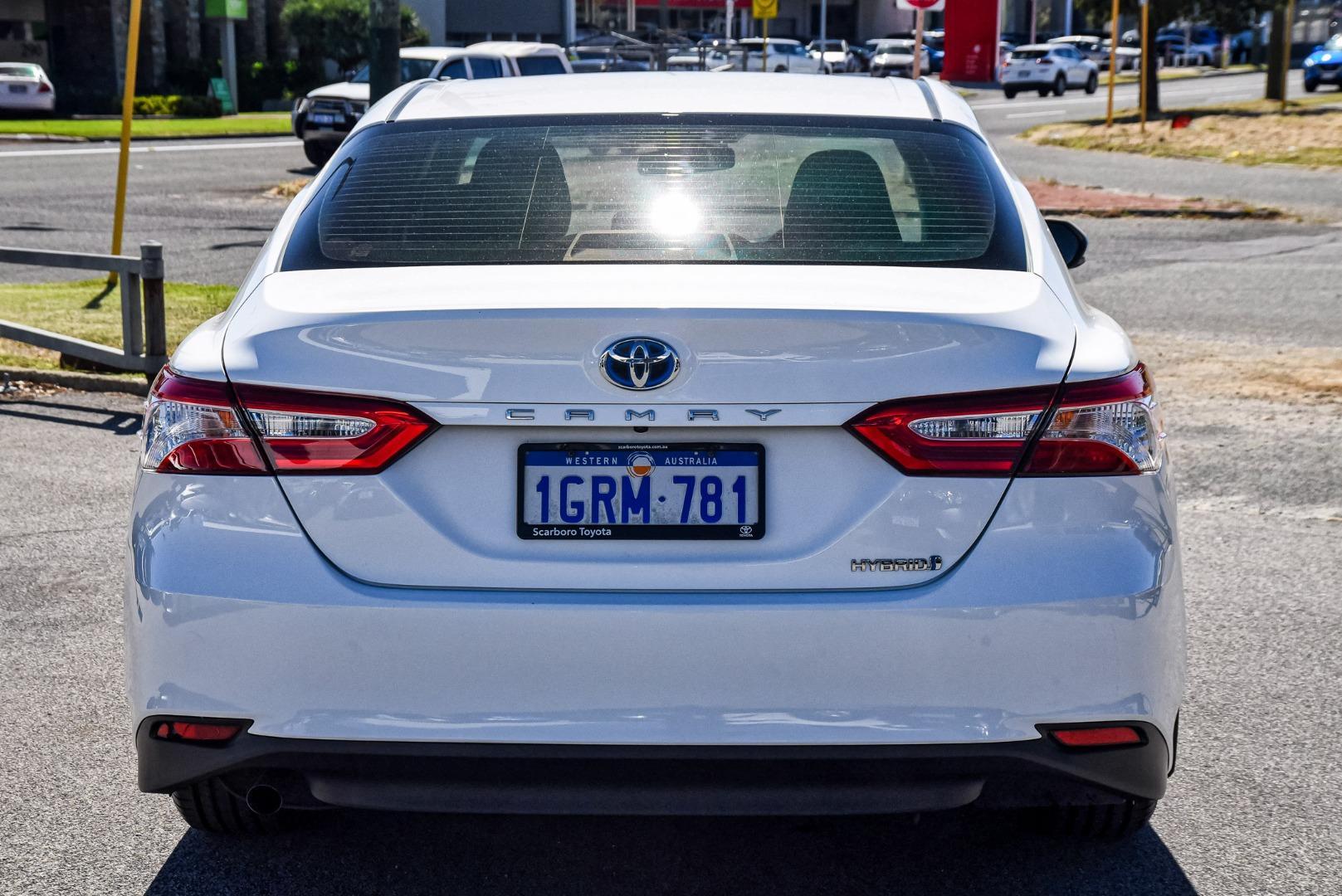 2018 Toyota Camry Ascent in White
