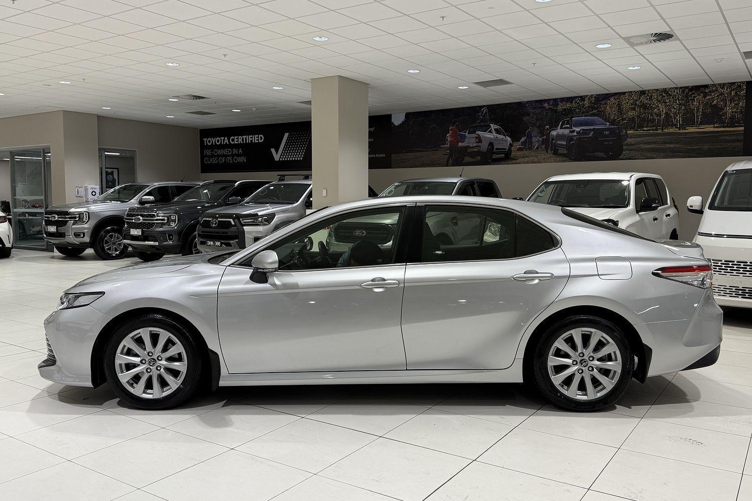 2021 Toyota Camry Ascent in Silver