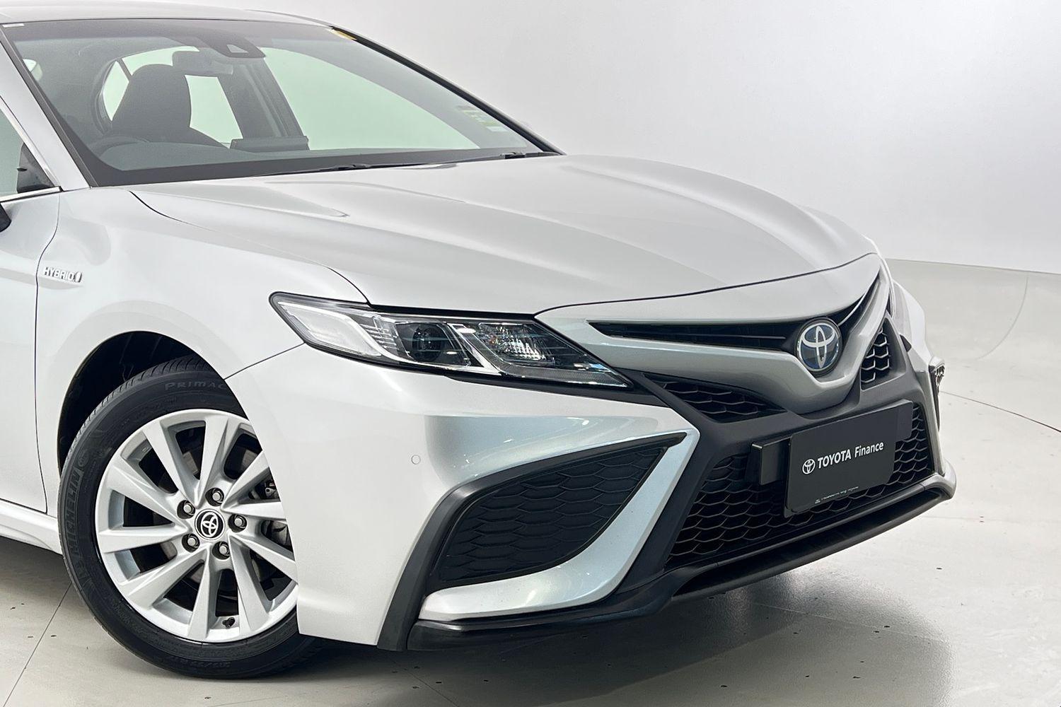 2021 Toyota Camry Ascent Sport in Silver