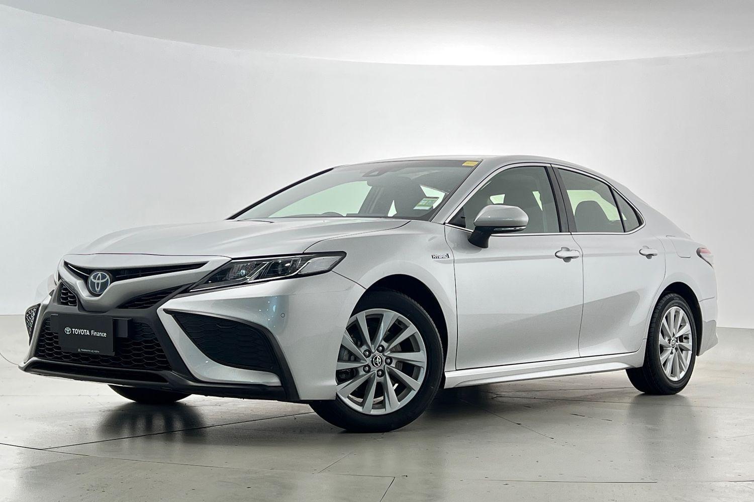 2021 Toyota Camry Ascent Sport in Silver
