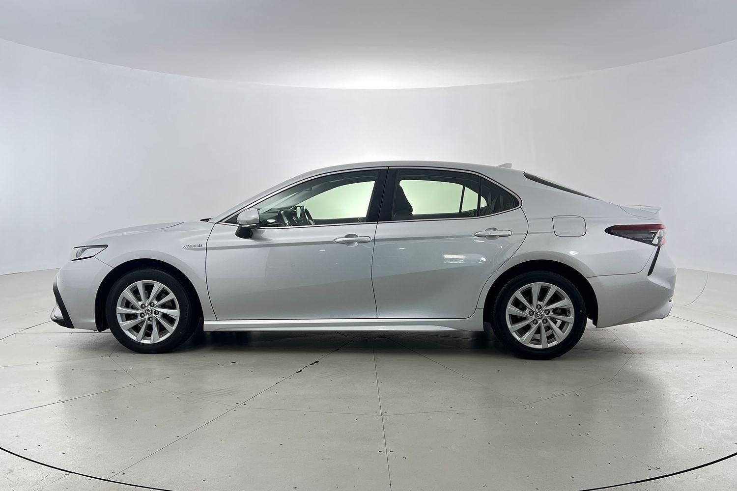 2021 Toyota Camry Ascent Sport in Silver