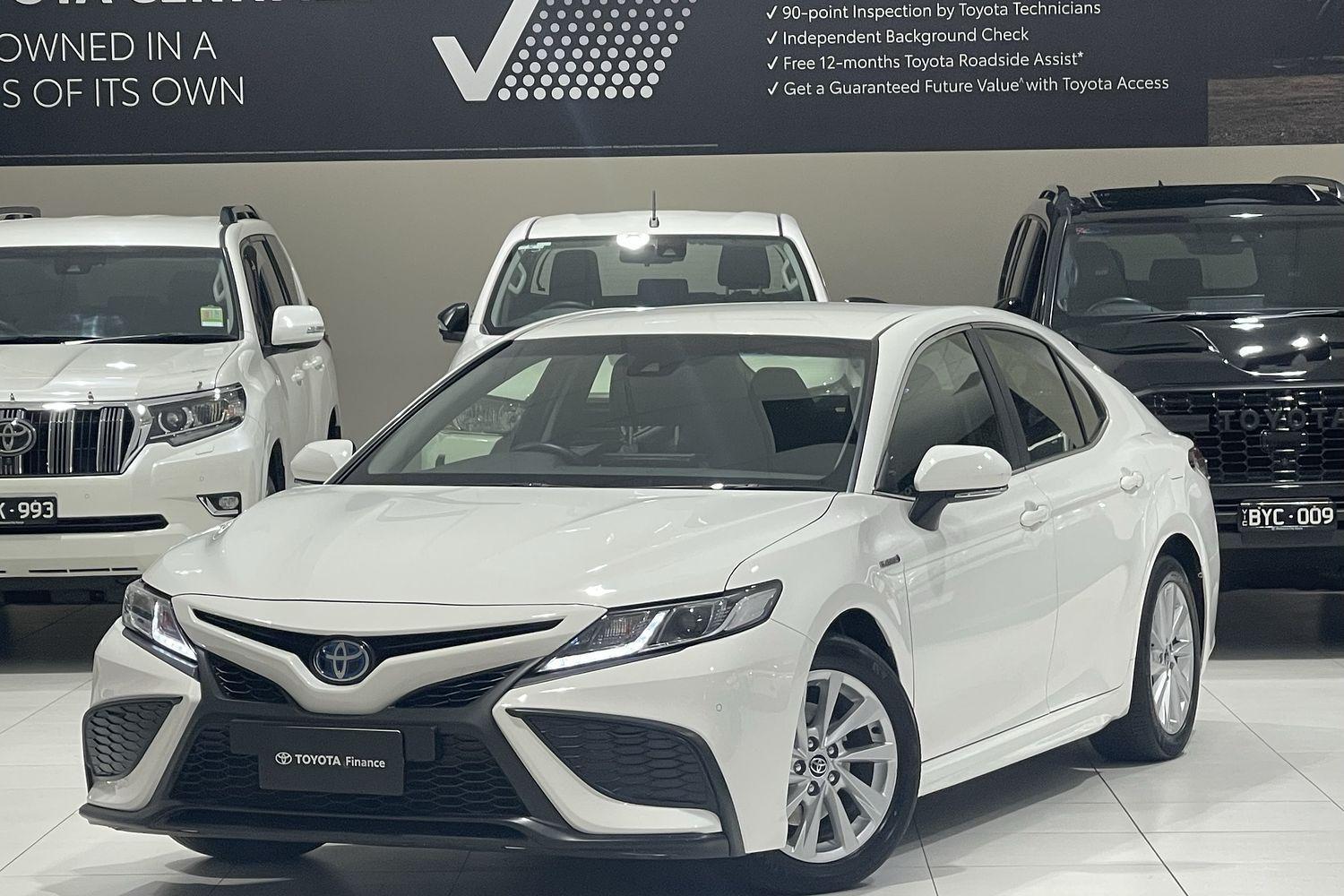 2021 Toyota Camry Ascent Sport in White