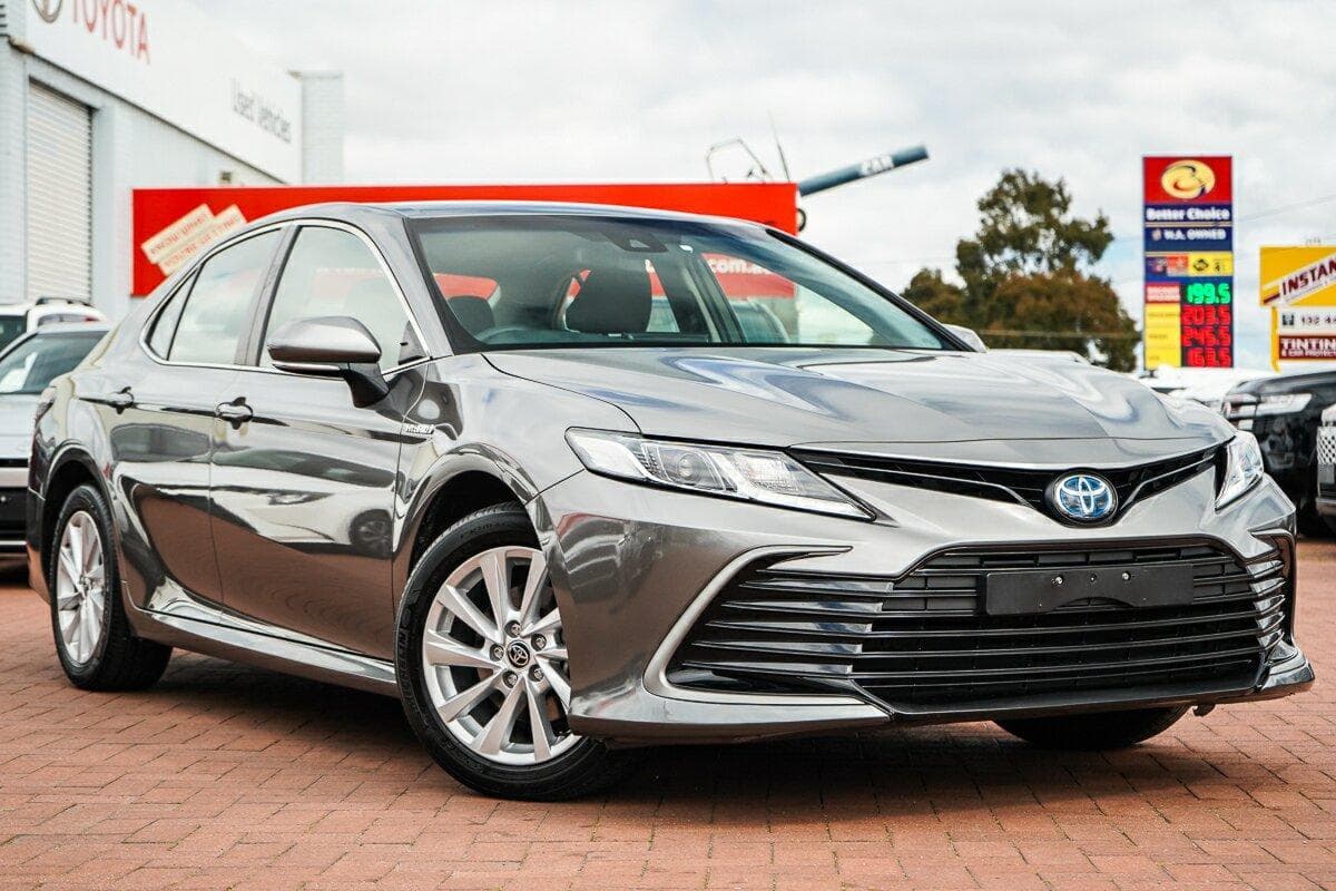 2023 Toyota Camry Ascent in Silver