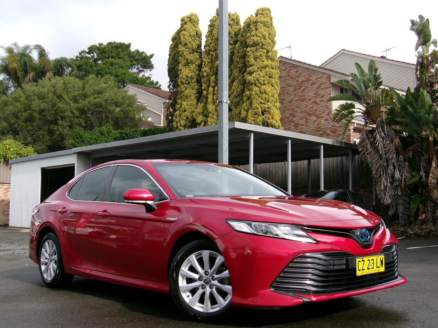 2020 Toyota Camry Ascent in Red
