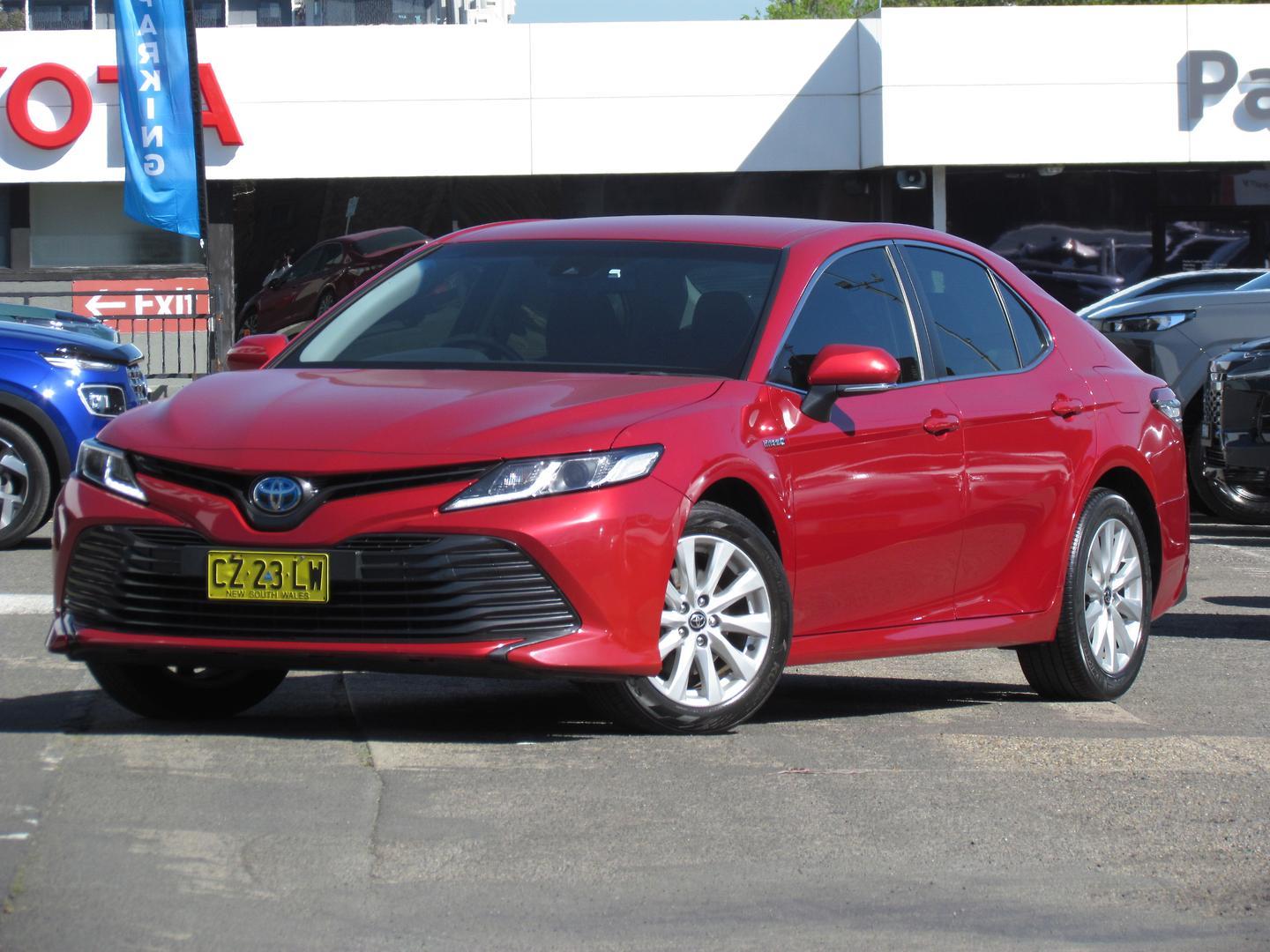 2020 Toyota Camry Ascent in Red