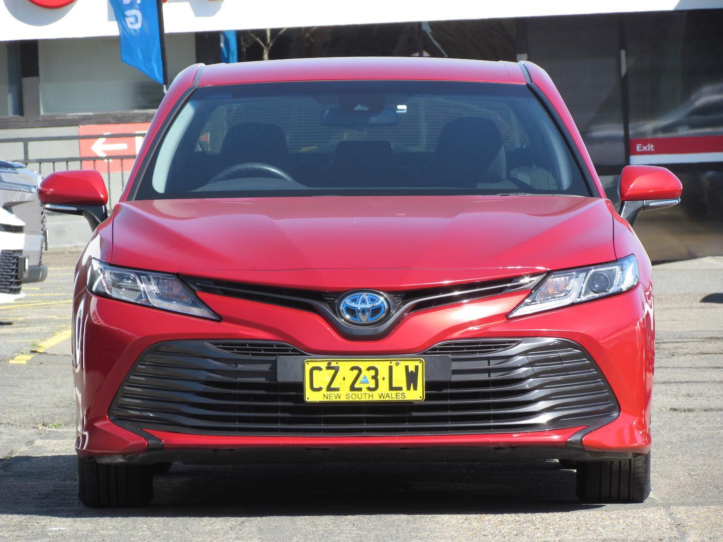 2020 Toyota Camry Ascent in Red
