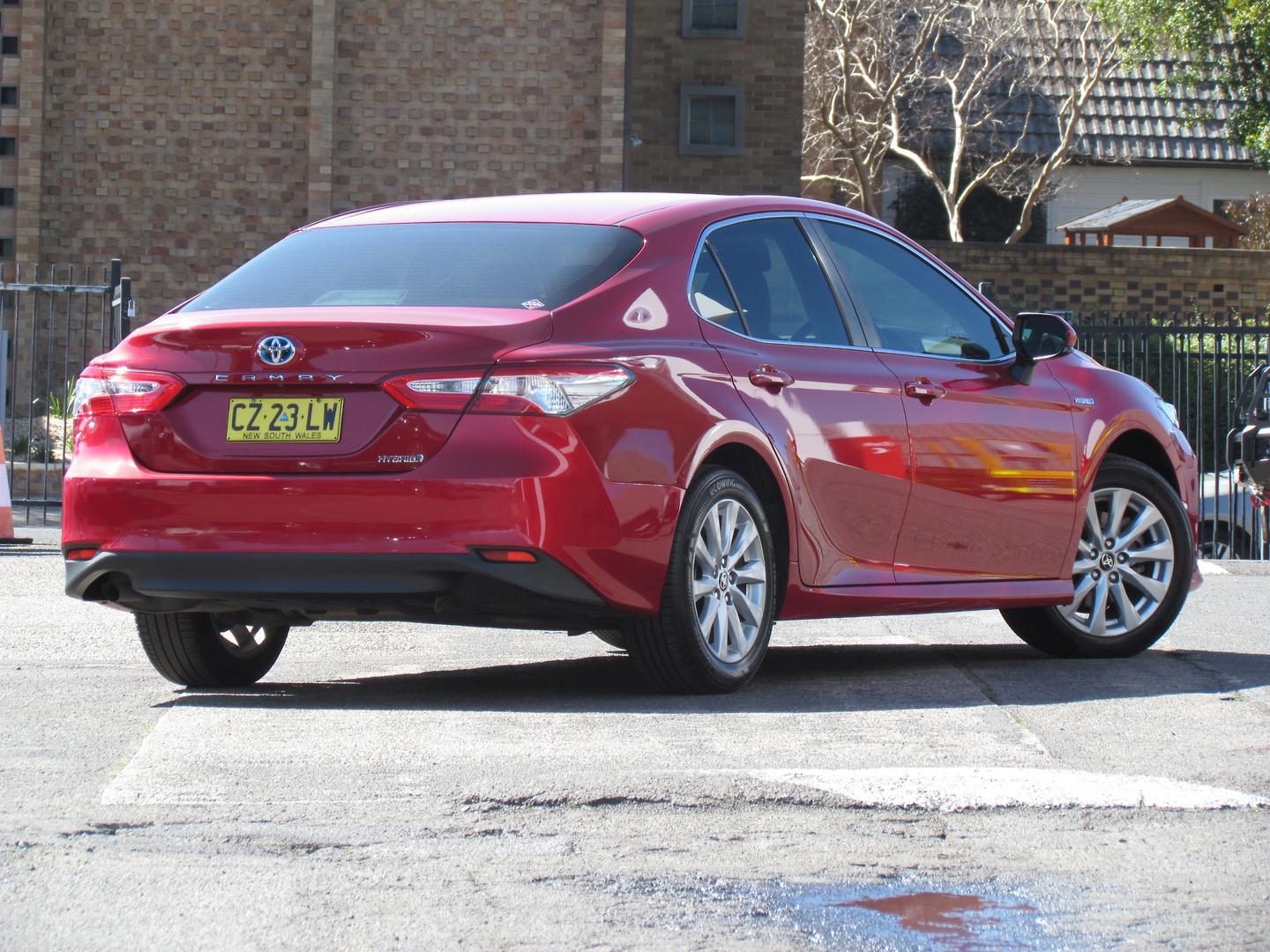 2020 Toyota Camry Ascent in Red