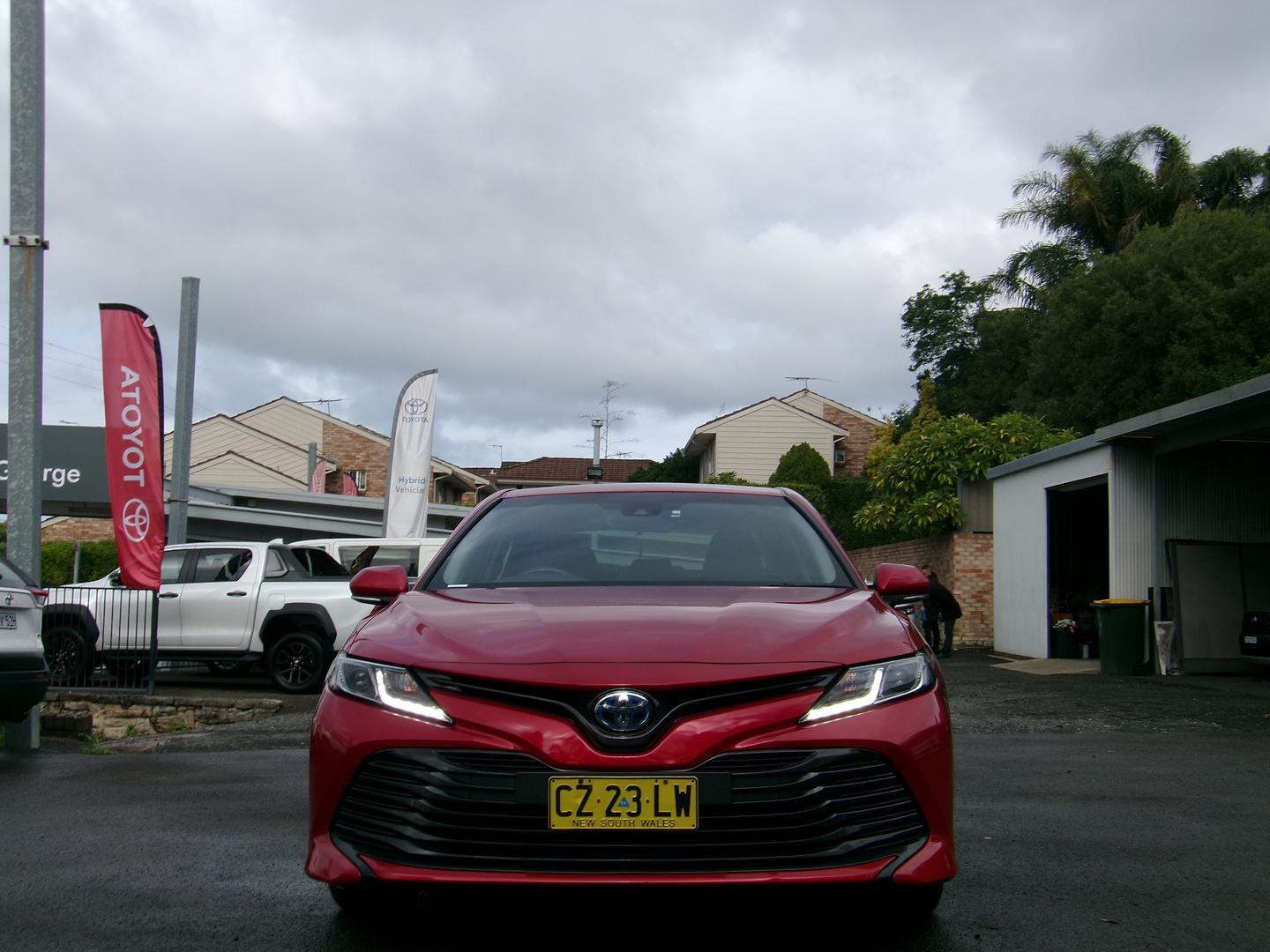 2020 Toyota Camry Ascent in Red