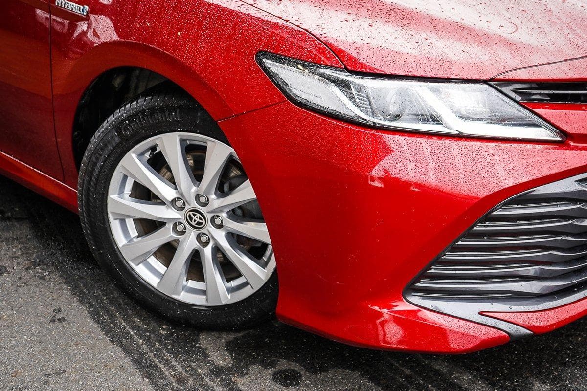 2020 Toyota Camry Ascent in Red