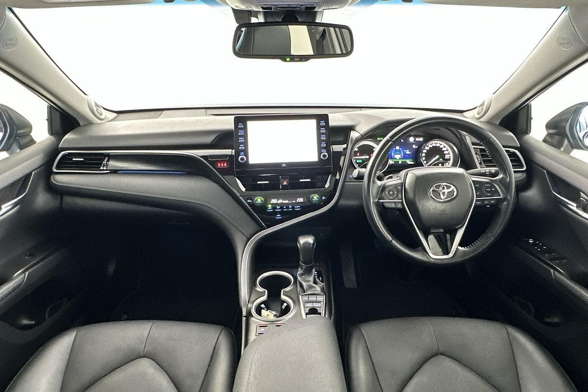 2022 Toyota Camry SL in Blue