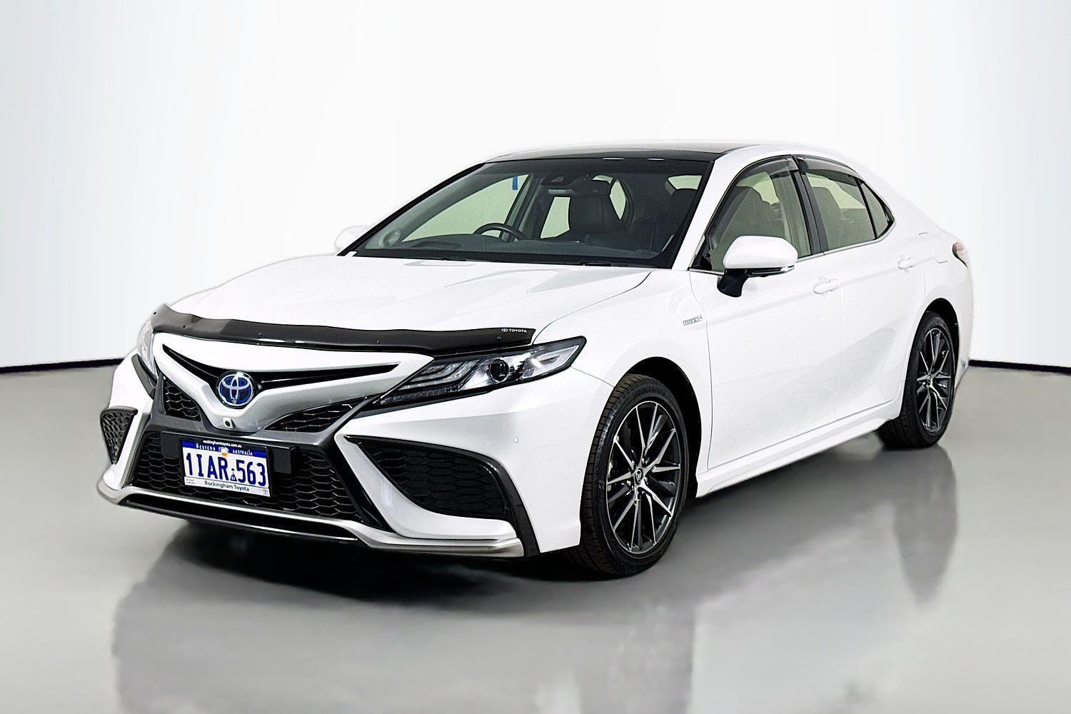 2023 Toyota Camry SL in White