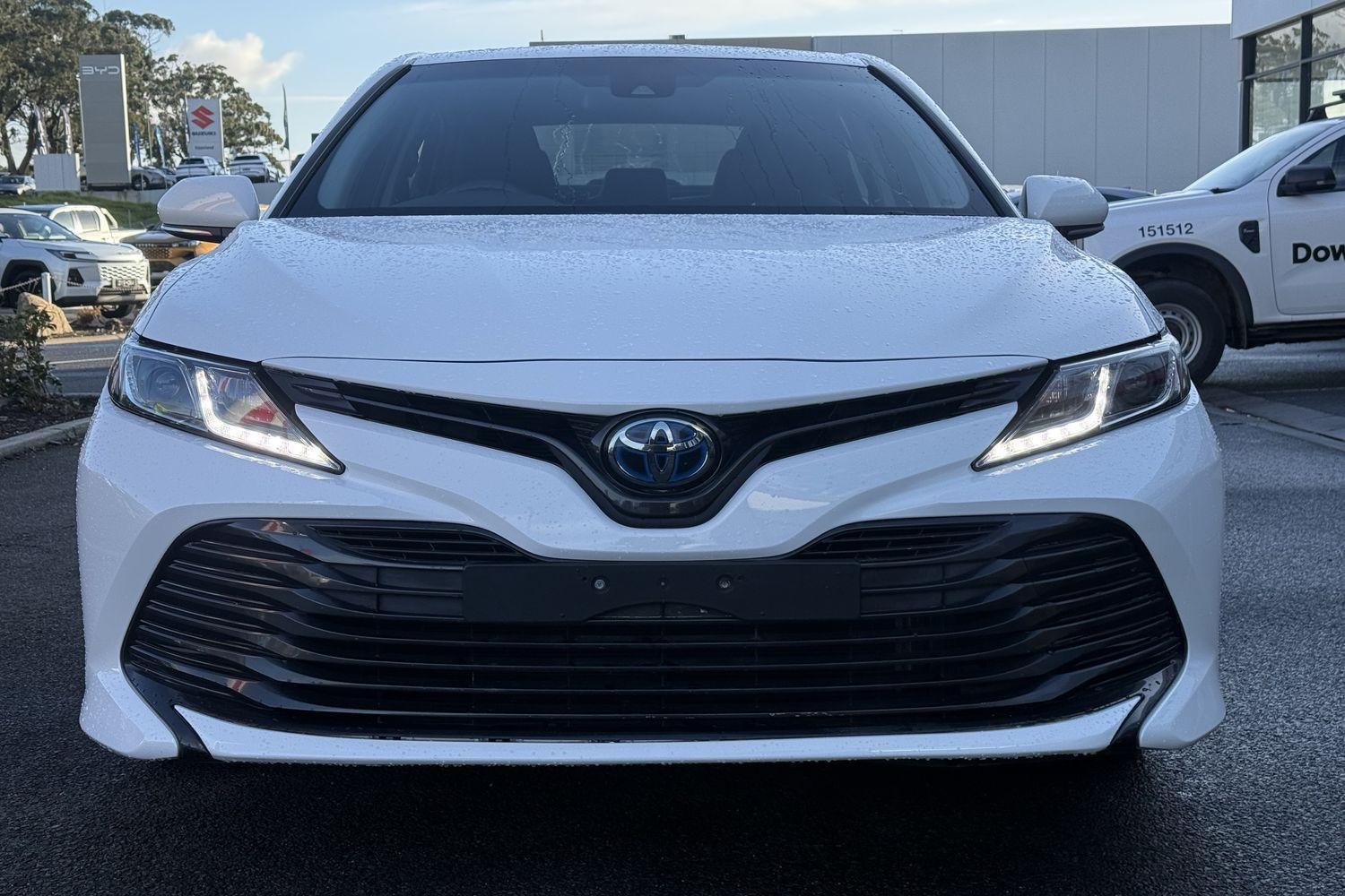 2020 Toyota Camry Ascent in White