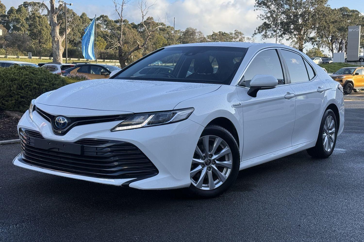2020 Toyota Camry Ascent in White