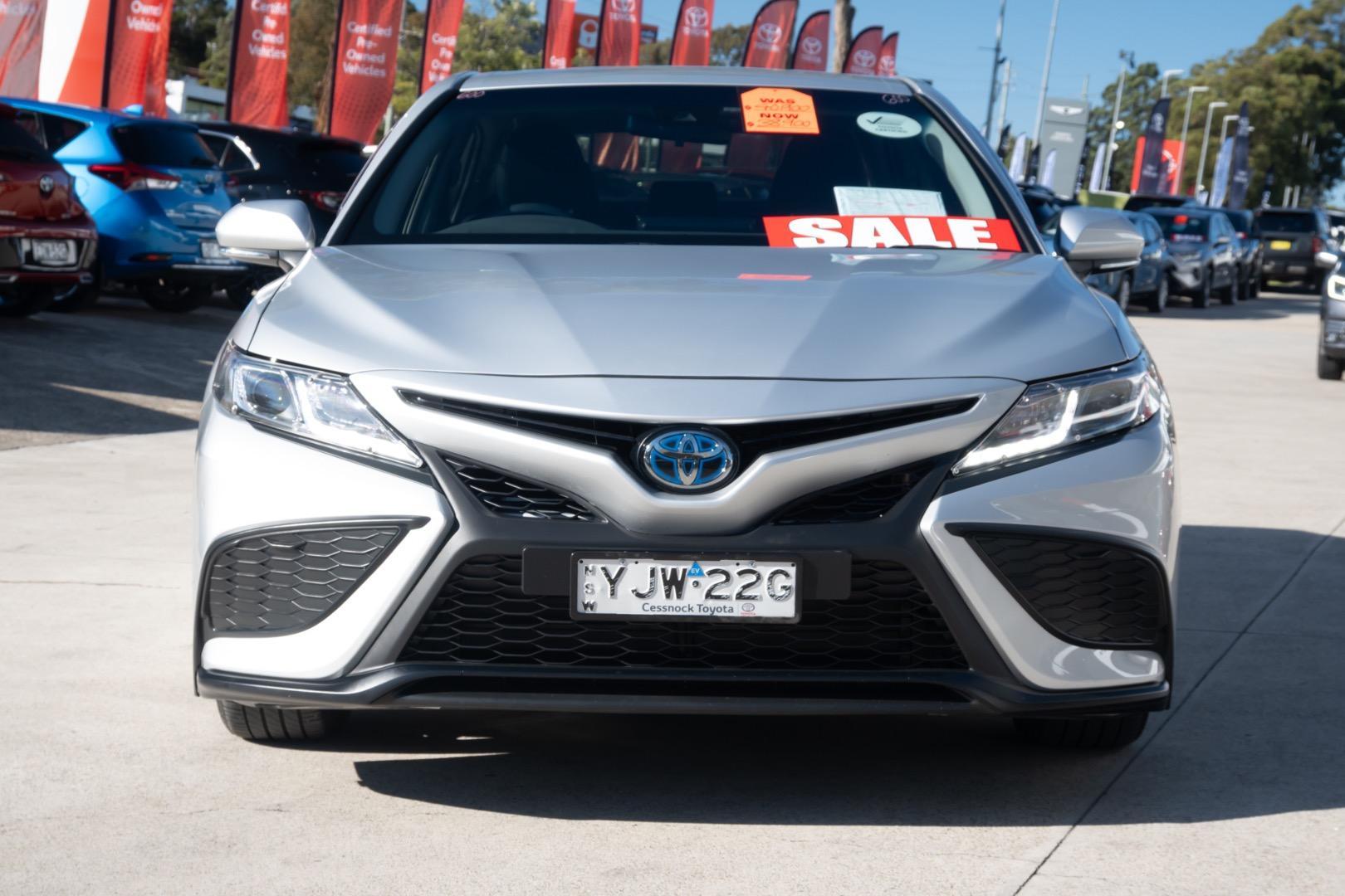 2021 Toyota Camry Ascent Sport in Silver