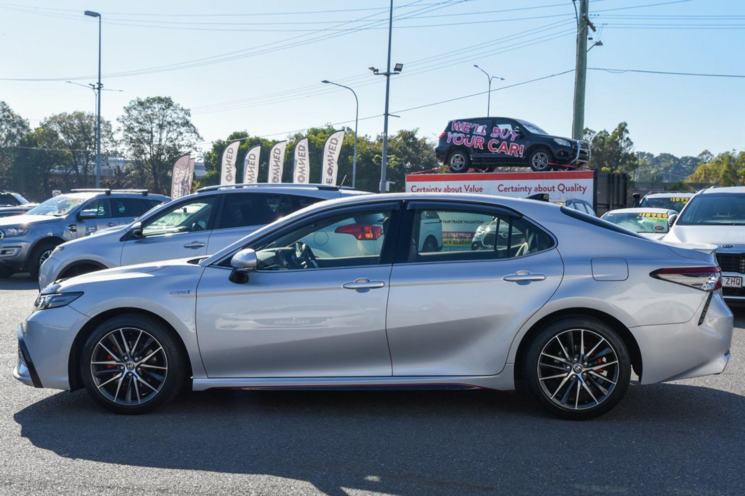2022 Toyota Camry SL in Silver