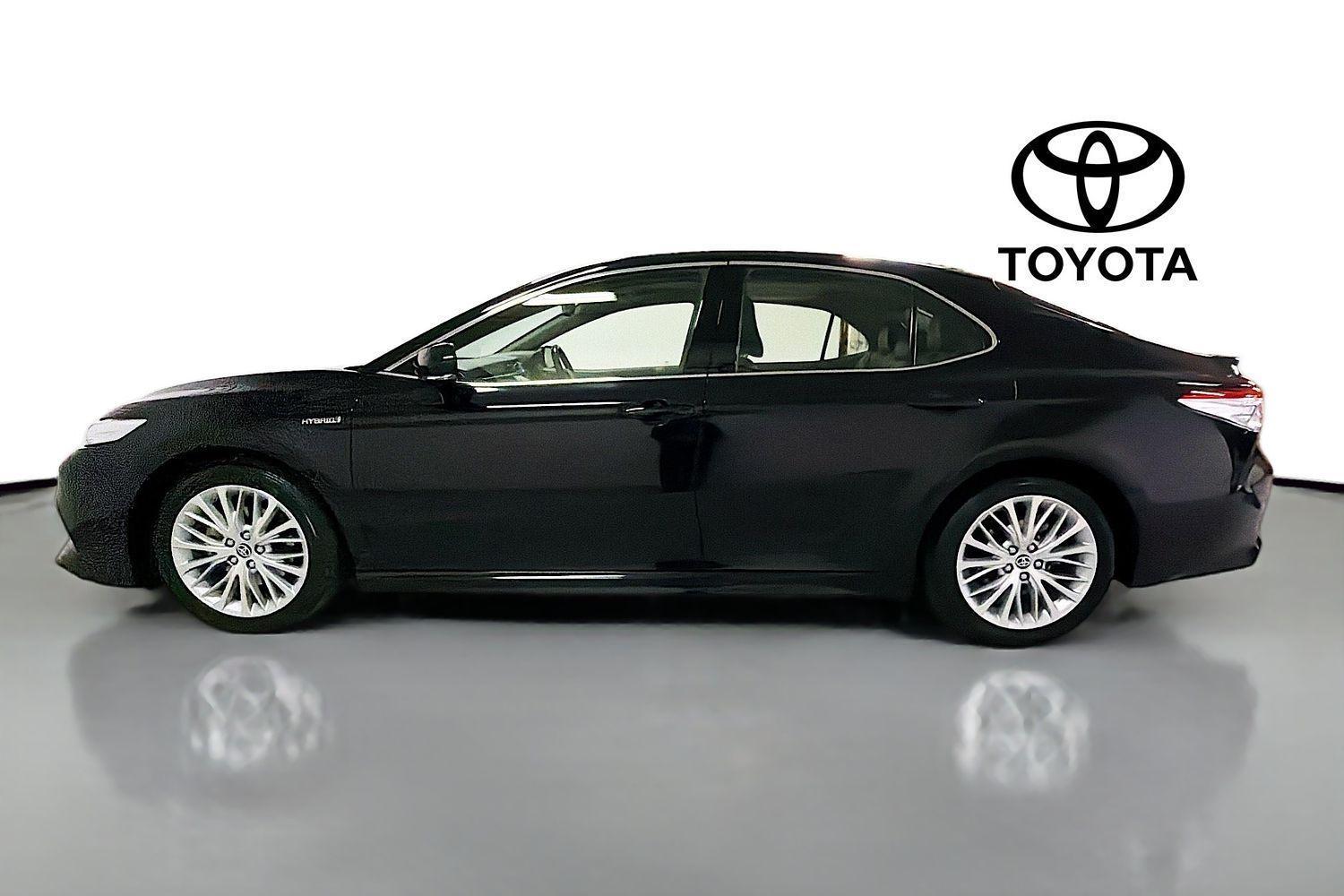 2020 Toyota Camry SL in Black