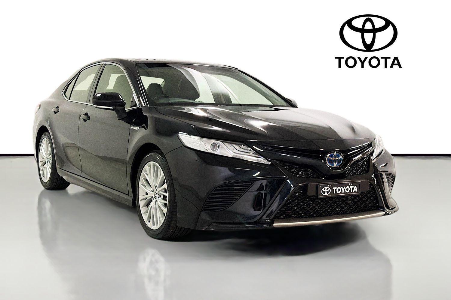 2020 Toyota Camry SL in Black