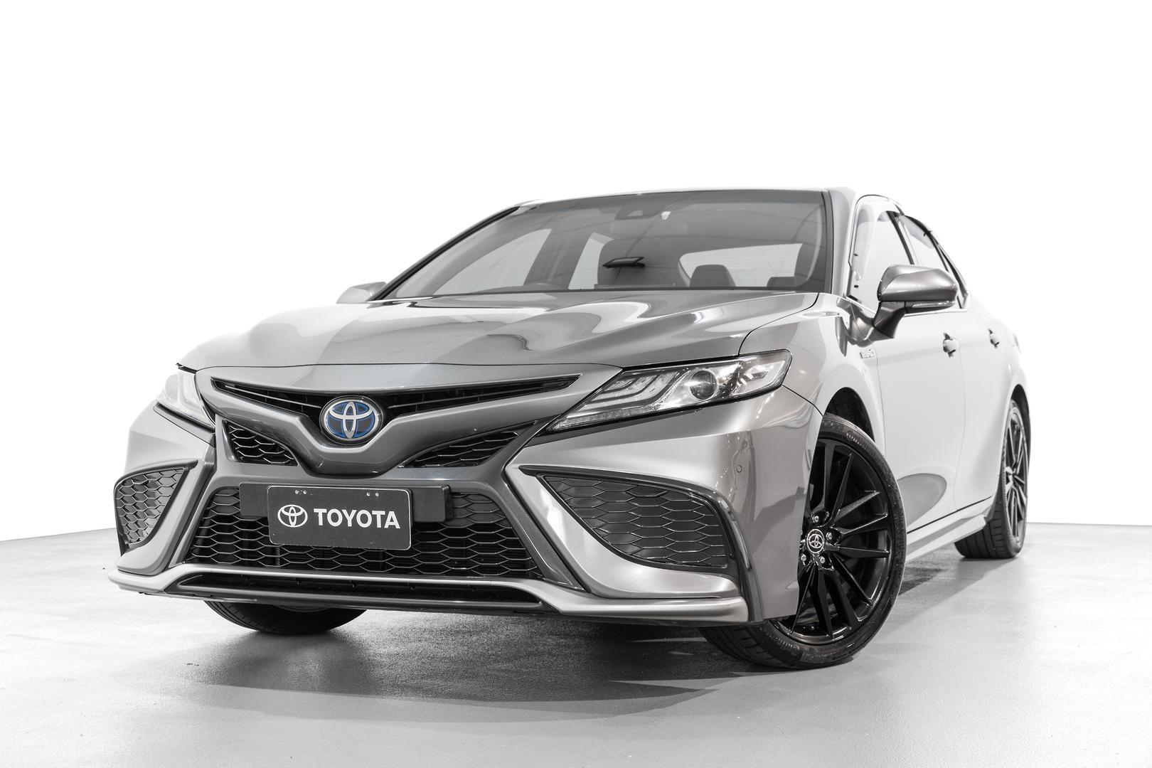 2021 Toyota Camry SX in Silver