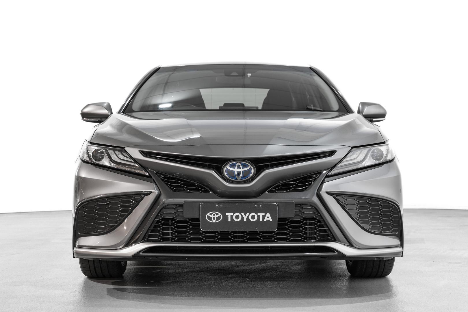 2021 Toyota Camry SX in Silver