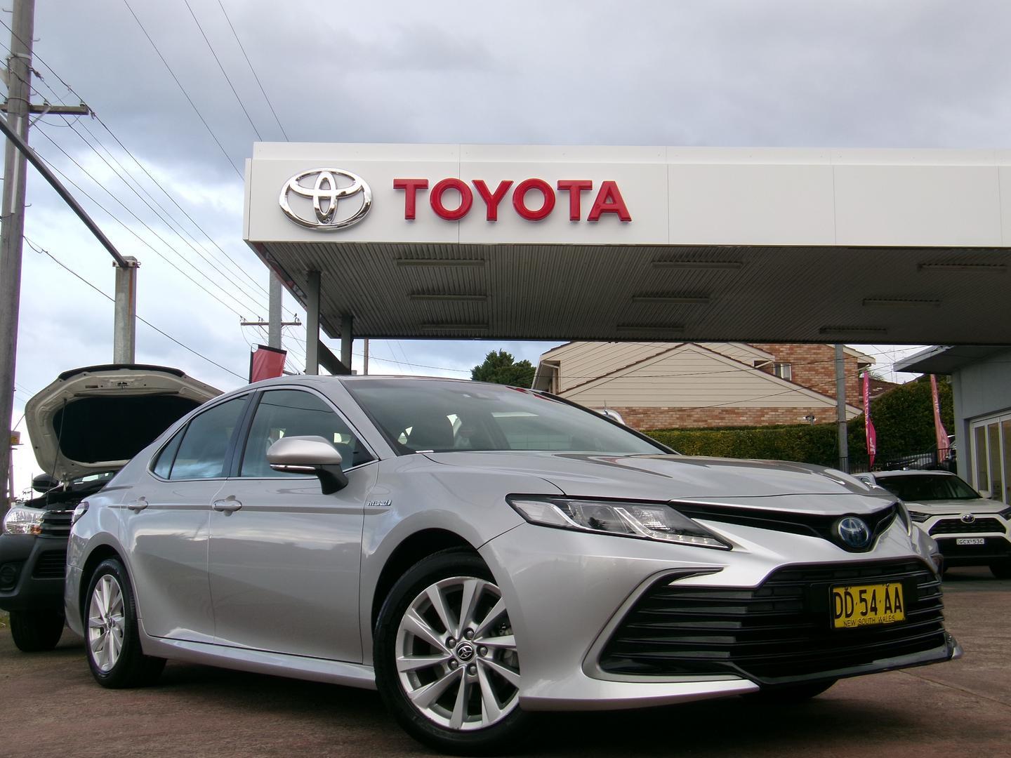 2021 Toyota Camry Ascent in Silver
