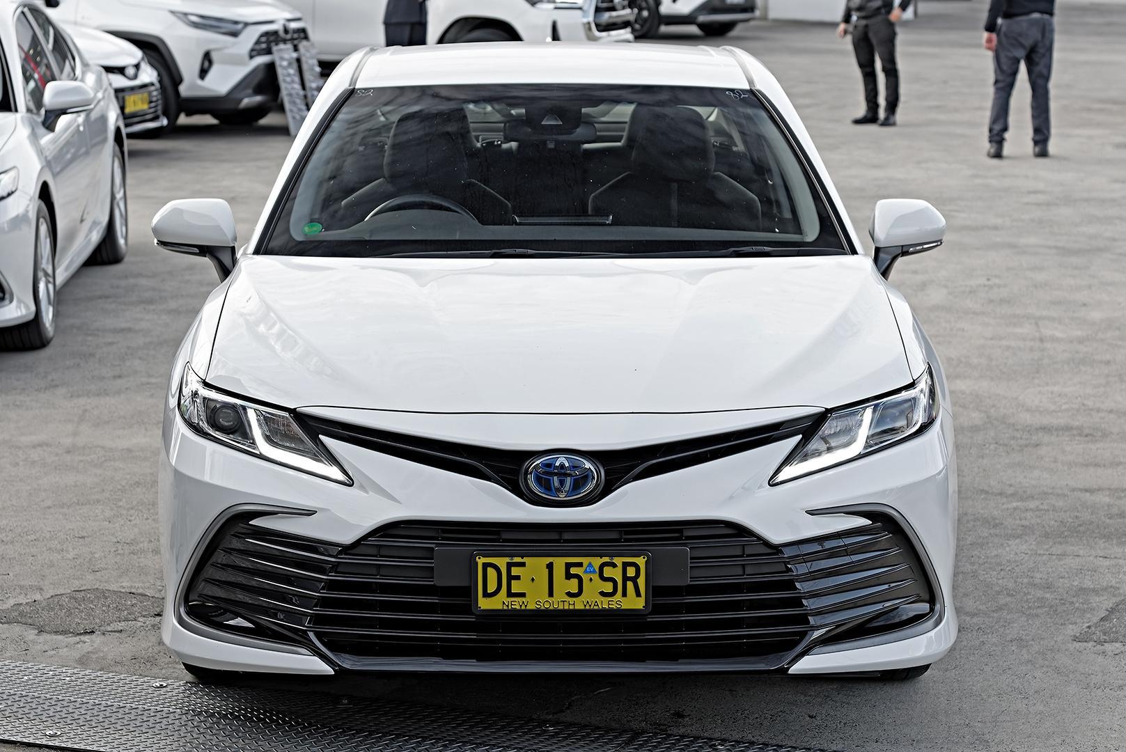 2022 Toyota Camry Ascent Sport in White