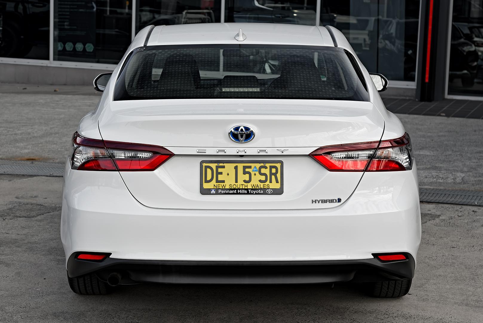 2022 Toyota Camry Ascent Sport in White