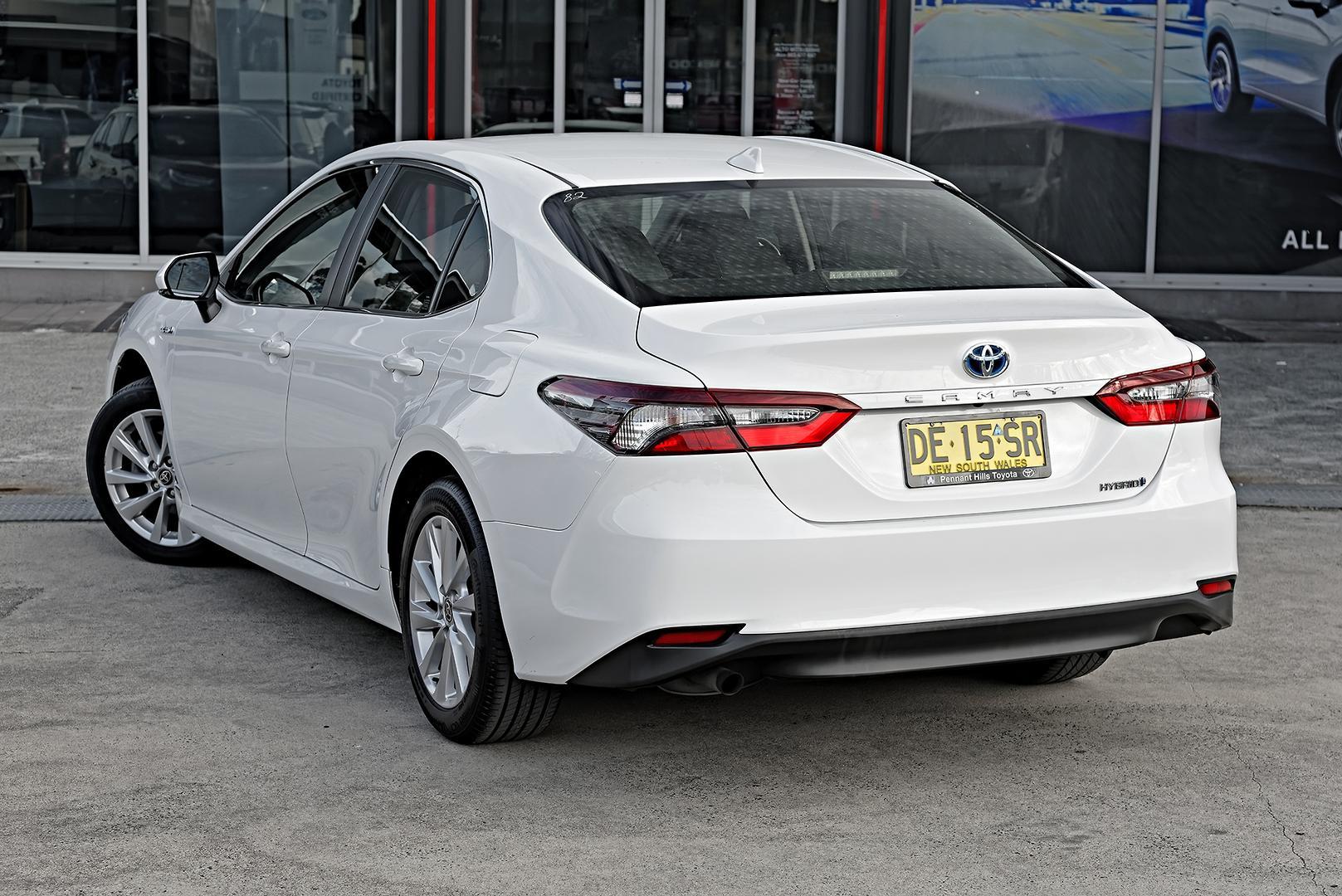 2022 Toyota Camry Ascent Sport in White