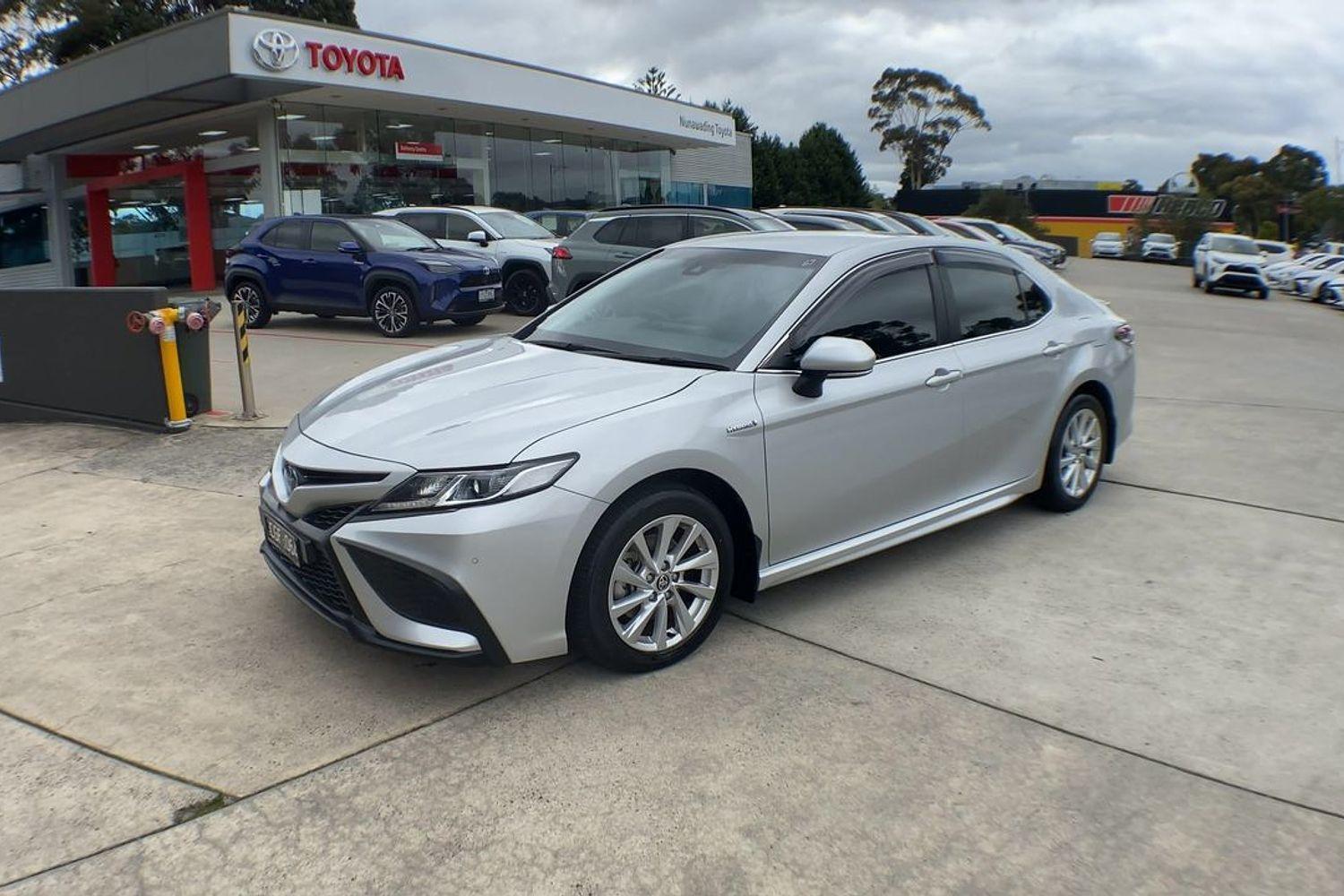 2022 Toyota Camry Ascent Sport in Silver