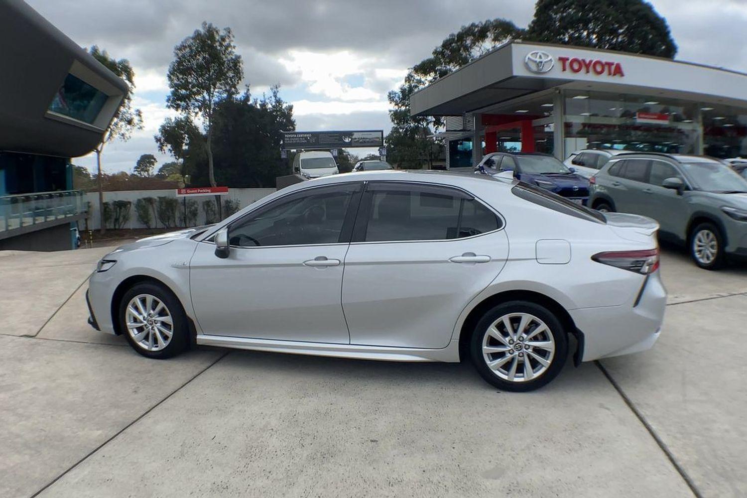 2022 Toyota Camry Ascent Sport in Silver