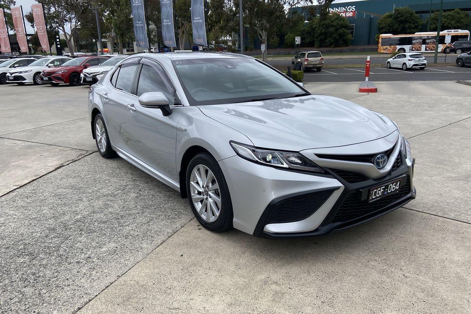 2022 Toyota Camry Ascent Sport in Silver