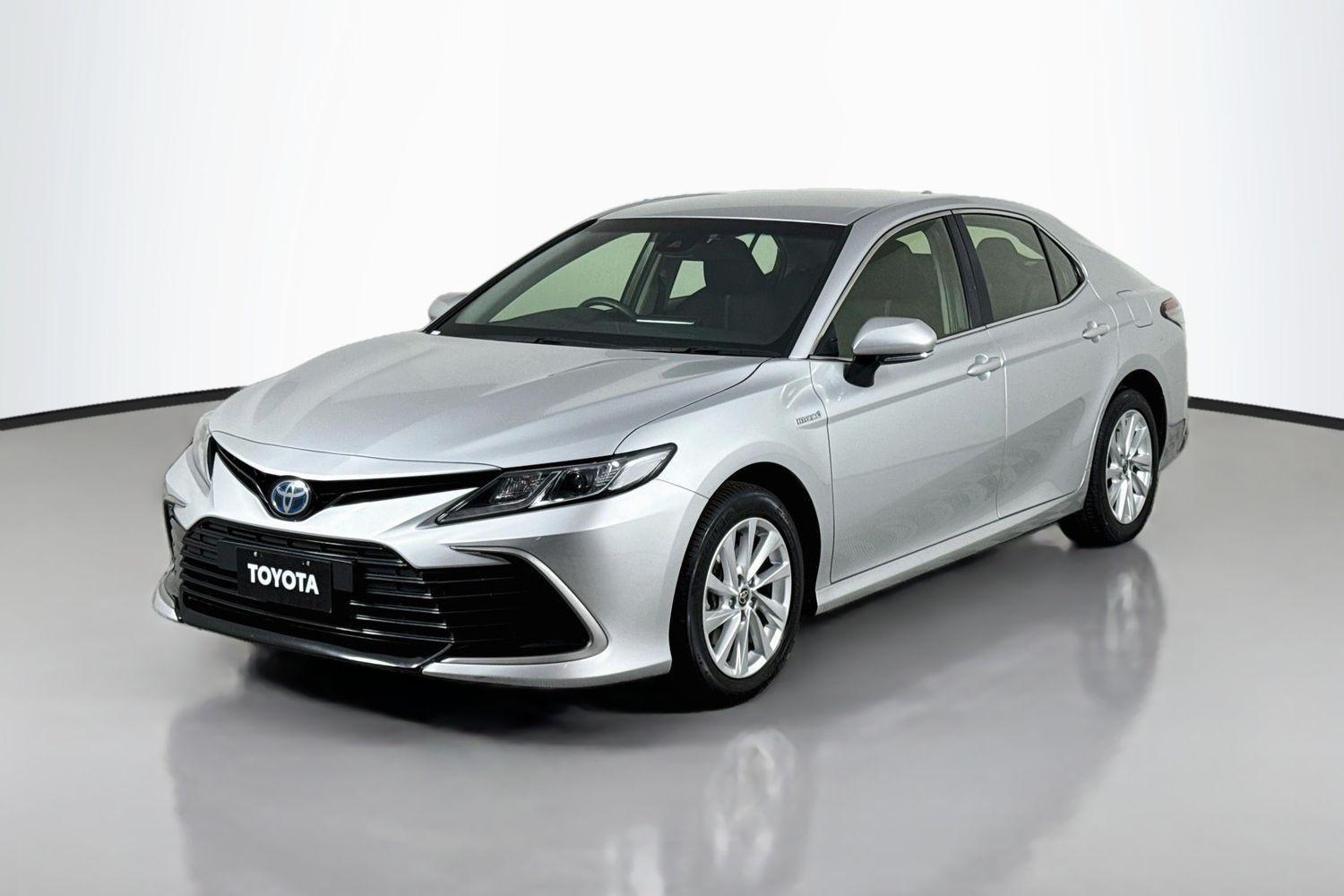 2023 Toyota Camry Ascent in Silver
