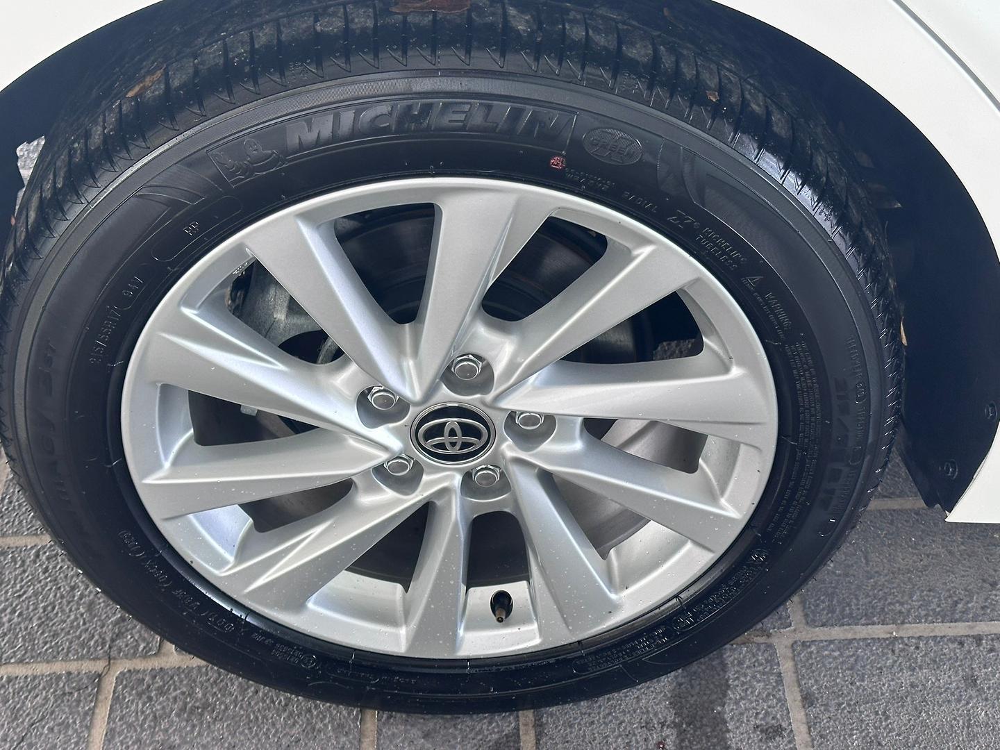 2023 Toyota Camry Ascent Sport in White