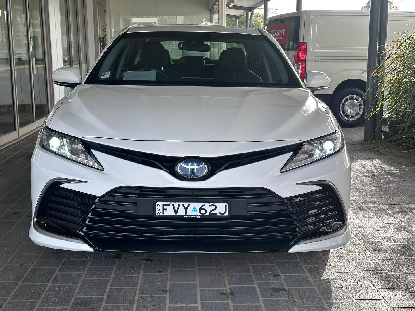 2023 Toyota Camry Ascent Sport in White