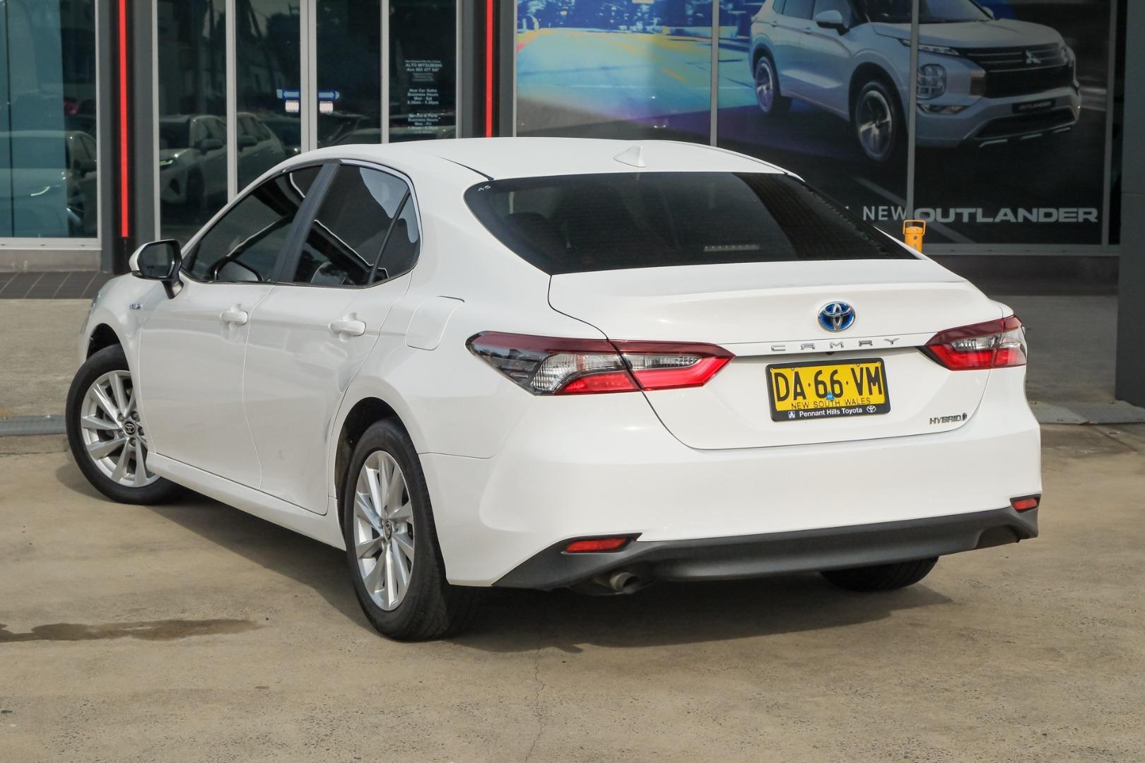 2021 Toyota Camry Ascent Sport in White